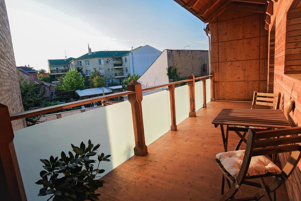 Art Gallery Apartment Nove Zamky Exterior photo