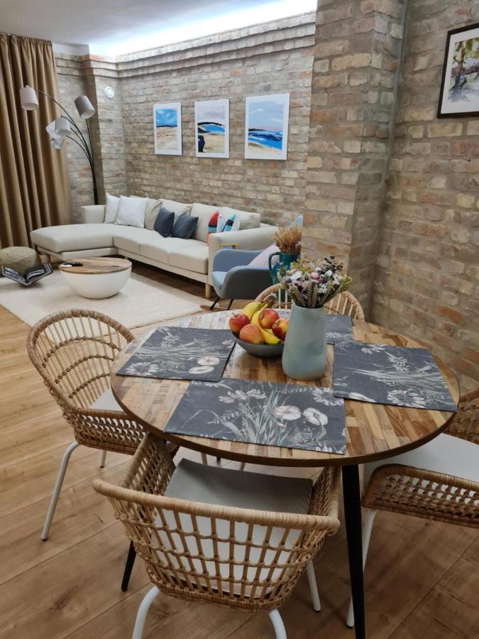 Art Gallery Apartment Nove Zamky Exterior photo